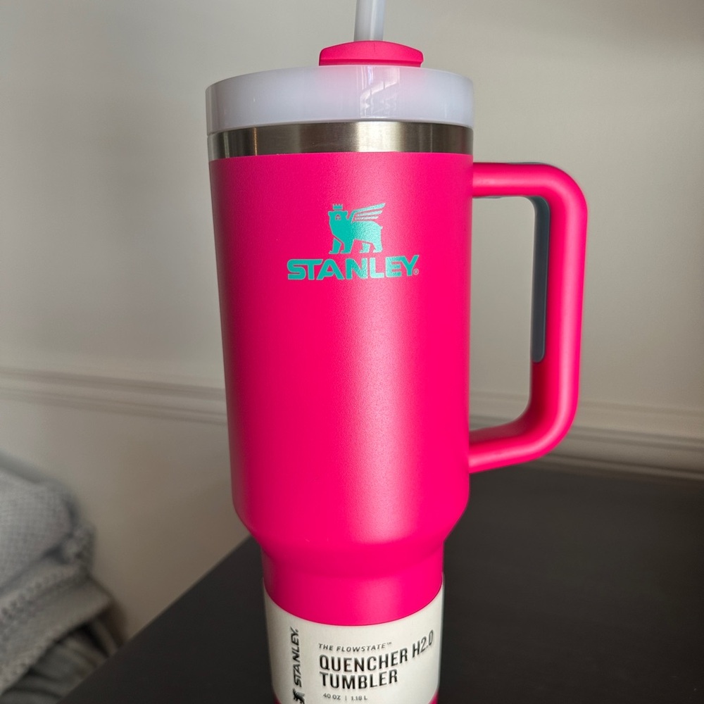 Stanley Bright Pink Quencher Tumbler